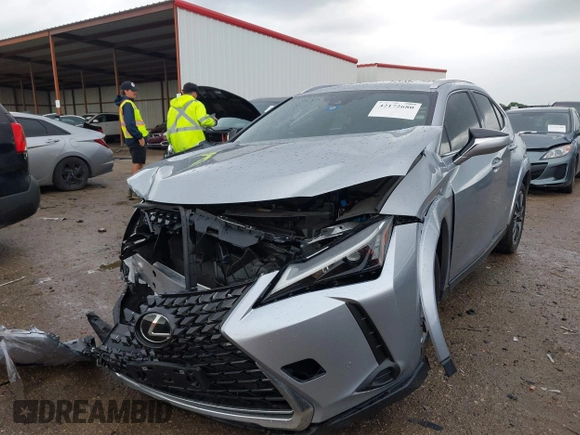 2024 Lexus UX 250h Premium z VIN JTHP6JBH7R2193351, wystawiony jako IAAI lot #42172680 z przebiegiem 10 072 mil mil oraz . Historia ofert i sprzedaży dostępna na DreamBid. Obrazek 17.