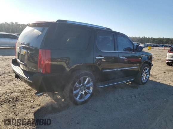2007 Cadillac Escalade z VIN 1GYFK638X7R400611, wystawiony jako Copart lot #45345495 z przebiegiem 225 854 mil mil oraz Szkody całkowita. Historia ofert i sprzedaży dostępna na DreamBid. Obrazek 3.