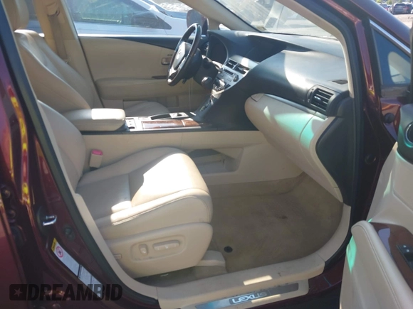 2013 Lexus RX 350 z VIN JTJBK1BA9D2032998, wystawiony jako IAAI lot #42137366 z przebiegiem 147 362 mil mil oraz . Historia ofert i sprzedaży dostępna na DreamBid. Obrazek 5.