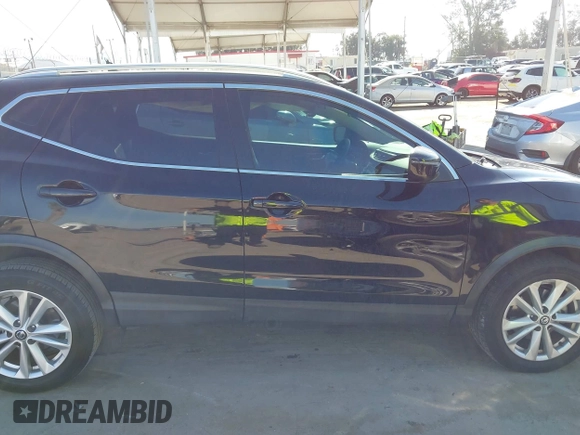 2019 Nissan Rogue Sport S with VIN JN1BJ1CPXKW233049, listed as a IAAI auction lot 42004455 with 63,427 mi miles. Bid and sale history available at carsss.com. Image 13.