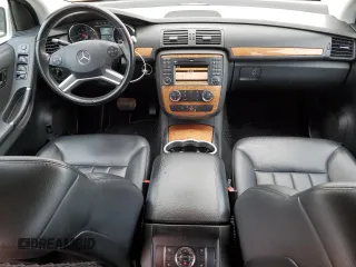 2009 Mercedes-Benz R 3.5L with VIN 4JGCB65E79A092256, listed as a Copart auction lot 79329064 with 243,943 mi miles and Salvage Title. Bid and sale history available at DreamBid. Image 8.