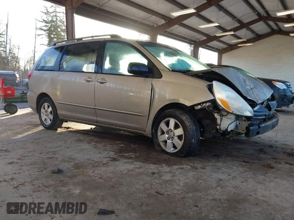 2004 Toyota Sienna CE with VIN 5TDZA23C44S097728, listed as a IAAI auction lot 41165780 with 130,553 mi miles. Bid and sale history available at carsss.com. Image 1.