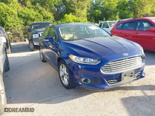 2013 Ford Fusion SE with VIN 3FA6P0HR1DR141485, listed as a IAAI auction lot 42000438 with 1 mi miles. Bid and sale history available at carsss.com. Image 1.