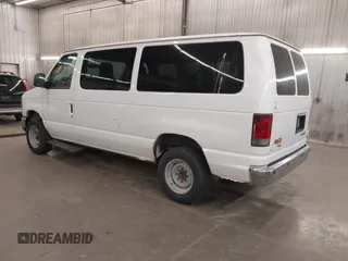 2013 Ford Econoline Passenger XL z VIN 1FBNE3BL7DDA62126, wystawiony jako IAAI lot #42354986 z przebiegiem 66 906 mil mil oraz . Historia ofert i sprzedaży dostępna na DreamBid. Obrazek 3.