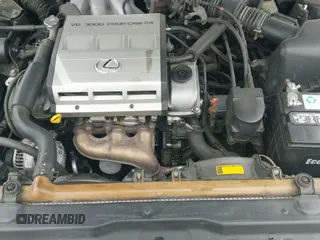 1998 Lexus ES 300 z VIN JT8BF28G5W5043327, wystawiony jako IAAI lot #42748076 z przebiegiem 235 191 mil mil oraz . Historia ofert i sprzedaży dostępna na DreamBid. Obrazek 20.