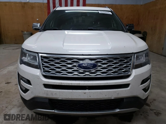 2016 Ford Explorer Platinum with VIN 1FM5K8HT9GGC70998, listed as a Copart auction lot 60282655 with 155,266 mi miles and Clean title. Bid and sale history available at DreamBid. Image 5.