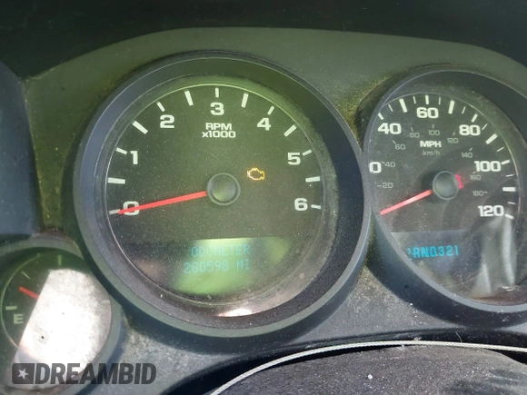 2010 Chevrolet Silverado 1500 LS with VIN 1GCSCREA8AZ275862, listed as a IAAI auction lot 41621090 with 280,598 mi miles. Bid and sale history available at carsss.com. Image 7.