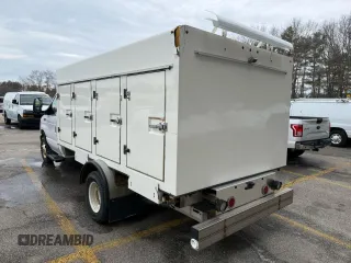 2019 Ford Econoline Commercial with VIN 1FDXE4FS8KDC19277, listed as a Copart auction lot 47322355 with 142,487 mi miles and Clean Title. Bid and sale history available at carsss.com. Image 3.