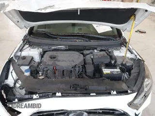 2019 Hyundai Sonata SE with VIN 5NPE24AF8KH790003, listed as a IAAI auction lot 41353854 with 84,442 mi miles and . Bid and sale history available at carsss.com. Image 10.