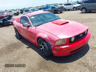 2007 Ford Mustang GT Deluxe with VIN 1ZVFT82H875229667, listed as a IAAI auction lot 42352522 with 258,390 mi miles and . Bid and sale history available at DreamBid. Image 1.