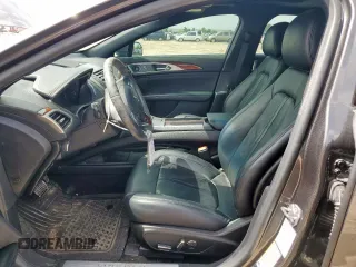 2019 Lincoln MKZ Reserve II z VIN 3LN6L5E94KR614523, wystawiony jako Copart lot #62959195 z przebiegiem 22 172 mil mil oraz Szkoda całkowita • Salvage title. Historia ofert i sprzedaży dostępna na DreamBid. Obrazek 7.