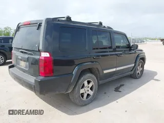 2010 Jeep Commander Sport with VIN 1J4RG4GK6AC122390, listed as a IAAI auction lot 41960335 with 231,829 mi miles. Bid and sale history available at carsss.com. Image 4.