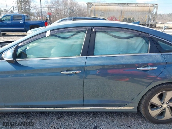 2016 Hyundai Sonata Hybrid Limited with VIN KMHE34L15GA018244, listed as a IAAI auction lot 41649264 with NaN miles. Bid and sale history available at carsss.com. Image 14.