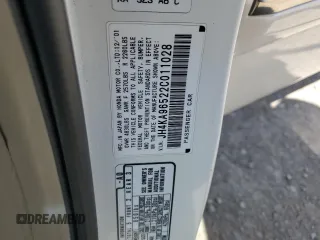 2002 Acura RL z VIN JH4KA96522C011028, wystawiony jako Copart lot #61027505 z przebiegiem 104 094 mil mil oraz Szkoda całkowita • Salvage title. Historia ofert i sprzedaży dostępna na DreamBid. Obrazek 12.