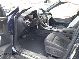 2021 Audi A6 Premium Plus with VIN WAUE3AF26MN047566, listed as a IAAI auction lot 41646389 with 30,039 mi miles. Bid and sale history available at carsss.com. Image 5.
