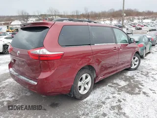 2020 Toyota Sienna LE Auto Access Seat with VIN 5TDKZ3DCXLS053763, listed as a IAAI auction lot 41427752 with 93,761 mi miles. Bid and sale history available at carsss.com. Image 4.