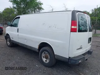 2004 Chevrolet Express Cargo z VIN 1GCHG35U341160644, wystawiony jako IAAI lot #42346089 z przebiegiem Nie podano mil oraz . Historia ofert i sprzedaży dostępna na DreamBid. Obrazek 3.