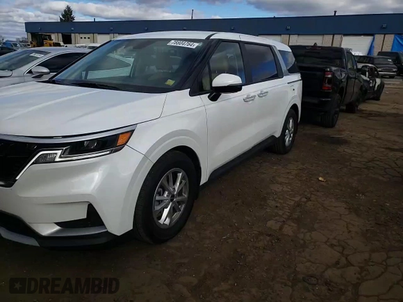 2024 Kia Carnival LX with VIN KNDNB4H32R6334515, listed as a Copart auction lot 78804764 with 13,810 mi miles and Clean Title. Bid and sale history available at carsss.com. Image 12.