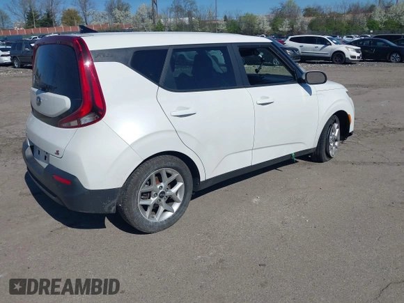 2020 Kia Soul S with VIN KNDJ23AUXL7003727, listed as a IAAI auction lot 41985634 with 69,457 mi miles and . Bid and sale history available at DreamBid. Image 4.