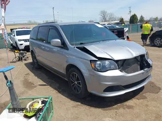 2017 Dodge Grand Caravan SE with VIN 2C4RDGBG8HR819905, listed as a IAAI auction lot 42086955 with 125,470 mi miles and . Bid and sale history available at DreamBid. Image 1.
