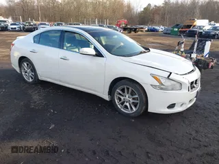 2010 Nissan Maxima 3.5 SV w/Premium Pkg with VIN 1N4AA5APXAC804113, listed as a IAAI auction lot 41586068 with 127,134 mi miles. Bid and sale history available at carsss.com. Image 1.