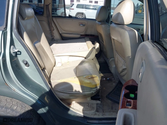 2004 Toyota Highlander with VIN JTEEP21A340048257, listed as a IAAI auction lot 41940474 with 255,423 mi miles. Bid and sale history available at carsss.com. Image 8.