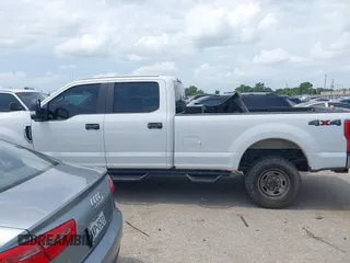 2018 Ford F-250 XL z VIN 1FT7W2B60JEC59800, wystawiony jako IAAI lot #42458664 z przebiegiem 198 245 mil mil oraz . Historia ofert i sprzedaży dostępna na DreamBid. Obrazek 14.