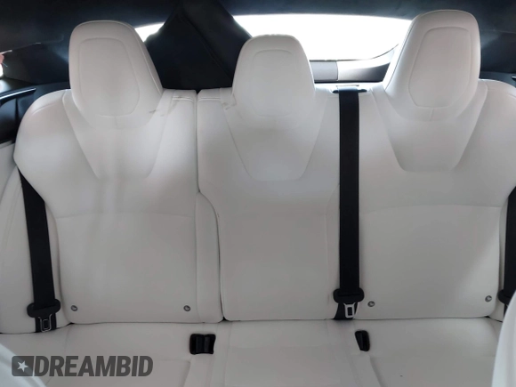 2018 Tesla Model S 75D с VIN 5YJSA1E2XJF246112, выставлен на аукционе IAAI как лот 42124379 с пробегом Не указан миль и . История ставок и продаж доступна на DreamBid. Изображение 8.