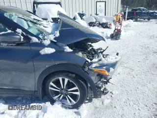 2019 Nissan Kicks SV with VIN 3N1CP5CU3KL544005, listed as a IAAI auction lot 41614091 with 38,356 mi miles. Bid and sale history available at carsss.com. Image 6.