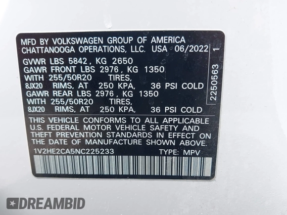 2022 Volkswagen Atlas SE z VIN 1V2HE2CA5NC225233, wystawiony jako IAAI lot #42366811 z przebiegiem 27 986 mil mil oraz . Historia ofert i sprzedaży dostępna na DreamBid. Obrazek 9.