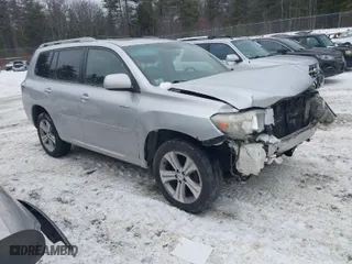 2009 Toyota Highlander Sport with VIN JTEES43A792129068, listed as a IAAI auction lot 41307395 with 257,807 mi miles. Bid and sale history available at carsss.com. Image 1.