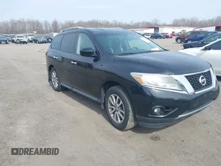 2014 Nissan Pathfinder S z VIN 5N1AR2MM6EC727759, wystawiony jako IAAI lot #41698273 z przebiegiem 184 800 mil mil oraz . Historia ofert i sprzedaży dostępna na DreamBid. Obrazek 1.