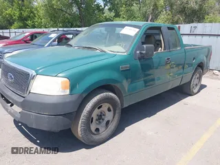 2007 Ford F-150 STX z VIN 1FTRX12W47KC45277, wystawiony jako IAAI lot #42581318 z przebiegiem 318 547 mil mil oraz . Historia ofert i sprzedaży dostępna na DreamBid. Obrazek 2.