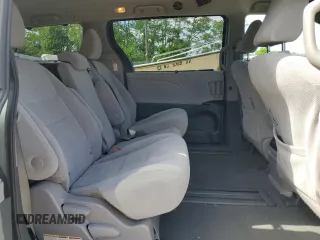 2019 Toyota Sienna LE Auto Access Seat with VIN 5TDKZ3DC9KS018310, listed as a Copart auction lot 55146415 with 117,536 mi miles and Salvage title. Bid and sale history available at DreamBid. Image 11.