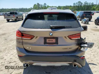 2020 BMW X1 xDrive28i z VIN WBXJG9C09L5R23653, wystawiony jako Copart lot #52771535 z przebiegiem 54 550 mil mil oraz Szkody całkowita. Historia ofert i sprzedaży dostępna na DreamBid. Obrazek 6.