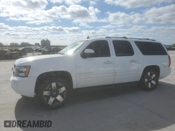 2013 Chevrolet Suburban LT with VIN 1GNSCJE01DR227690, listed as a Copart auction lot 48963485 with 184,298 mi miles and Salvage Title. Bid and sale history available at carsss.com. Image 1.