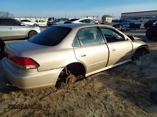 2002 Honda Accord EX z VIN 1HGCG16522A065397, wystawiony jako IAAI lot #41790485 z przebiegiem 223 389 mil mil oraz . Historia ofert i sprzedaży dostępna na DreamBid. Obrazek 4.