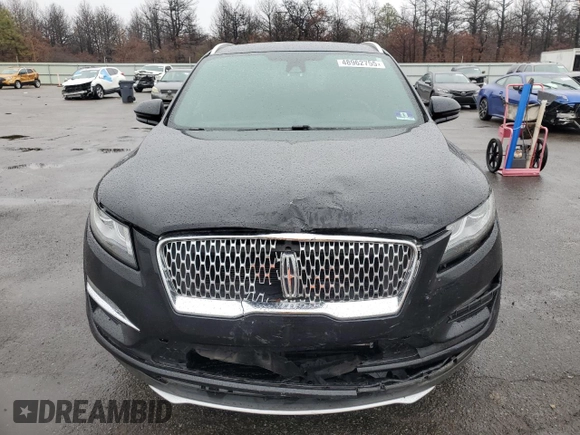 2019 Lincoln MKC Reserve with VIN 5LMCJ3D92KUL27556, listed as a Copart auction lot 48962755 with 54,075 mi miles and Salvage Title. Bid and sale history available at DreamBid. Image 5.