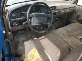 1995 Ford F-150 z VIN 1FTDF15Y7SNA97918, wystawiony jako Copart lot #56505725 z przebiegiem 296 106 mil mil oraz Czysty tytuł • Clean title. Historia ofert i sprzedaży dostępna na DreamBid. Obrazek 8.
