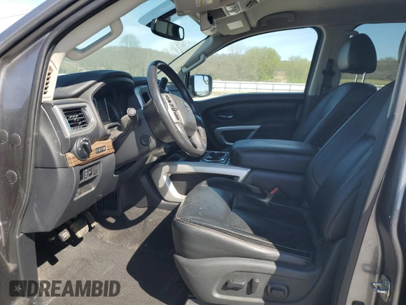 2018 Nissan Titan Pro-4X z VIN 1N6AA1E56JN505022, wystawiony jako Copart lot #50564285 z przebiegiem 249 986 mil mil oraz Szkoda całkowita • Salvage title. Historia ofert i sprzedaży dostępna na DreamBid. Obrazek 7.