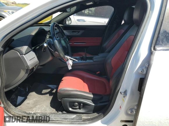 2017 Jaguar XF with VIN SAJBL4BV9HCY27359, listed as a Copart auction lot 59549733 with 64,111 mi miles and . Bid and sale history available at DreamBid. Image 7.