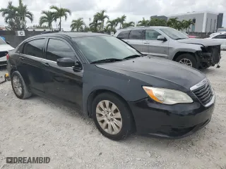 2013 Chrysler 200 LX with VIN 1C3CCBAB0DN733498, listed as a Copart auction lot 50842715 with 128,613 mi miles and Clean Title. Bid and sale history available at carsss.com. Image 4.