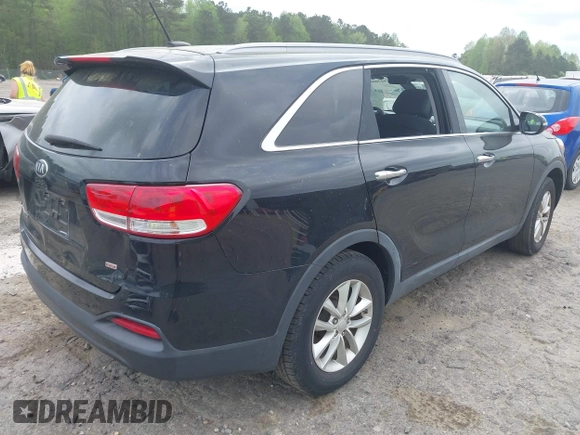 2016 Kia Sorento LX with VIN 5XYPG4A33GG151073, listed as a IAAI auction lot 41947006 with 161,164 mi miles. Bid and sale history available at carsss.com. Image 4.