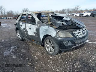 2009 Mercedes-Benz M 350 z VIN 4JGBB56E39A511689, wystawiony jako IAAI lot #41421320 z przebiegiem Nie podano mil oraz . Historia ofert i sprzedaży dostępna na DreamBid. Obrazek 1.