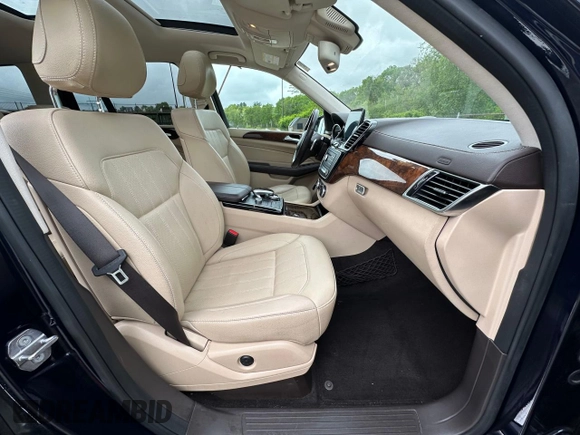 2019 Mercedes-Benz GLS 450 with VIN 4JGDF6EE6KB216140, listed as a Copart auction lot 61020795 with 149,699 mi miles and Clean title. Bid and sale history available at DreamBid. Image 5.