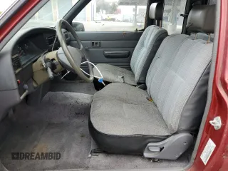 1991 Toyota Pickup DLX с VIN JT4RN93P9M5040575, выставлен на аукционе Copart как лот 58934495 с пробегом 43 376 миль миль и Списание • Salvage title. История ставок и продаж доступна на DreamBid. Изображение 7.