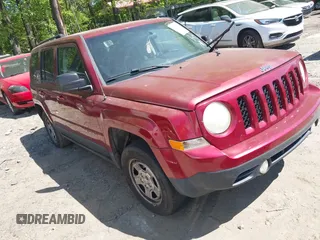 2011 Jeep Patriot Latitude with VIN 1J4NT1GB7BD175443, listed as a IAAI auction lot 42046855 with 195,420 mi miles. Bid and sale history available at carsss.com. Image 1.