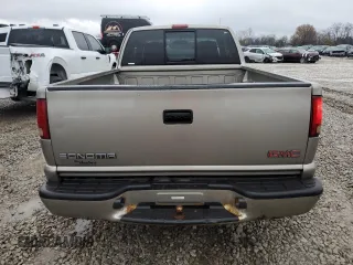 2002 GMC Sonoma SLS with VIN 1GTCS19W528206102, listed as a Copart auction lot 80454554 with 86,511 mi miles and Salvage Title. Bid and sale history available at carsss.com. Image 6.
