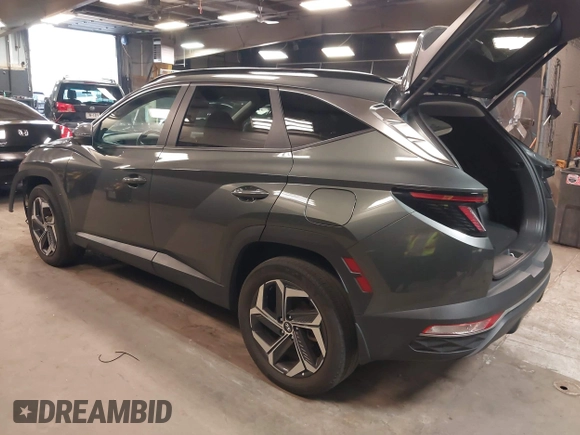 2022 Hyundai Tucson SEL Convenience with VIN KM8JFCA11NU080691, listed as a IAAI auction lot 42106350 with 81,477 mi miles and . Bid and sale history available at carsss.com. Image 3.