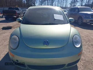 2006 Volkswagen New Beetle Coupe with VIN 3VWRR31C86M417313, listed as a IAAI auction lot 41649374 with 279,656 mi miles. Bid and sale history available at carsss.com. Image 6.